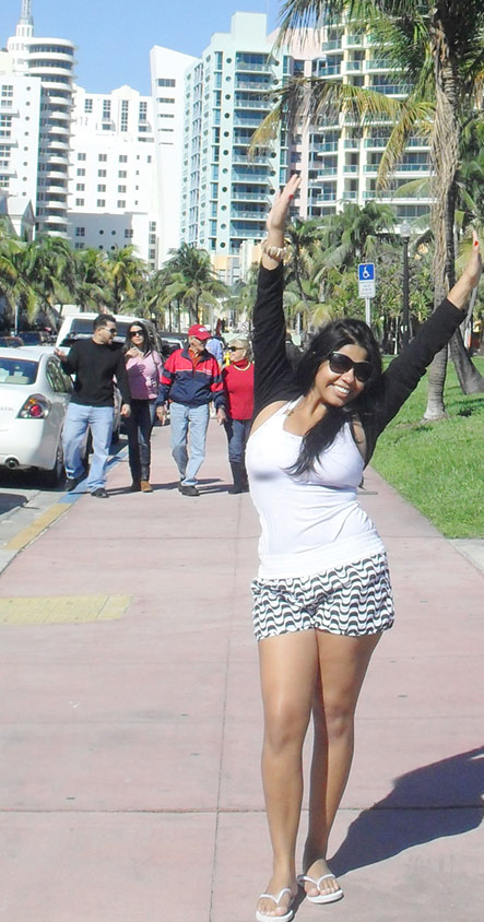 Date this charming Brazil girl Camila from Rio De Janeiro BR3610