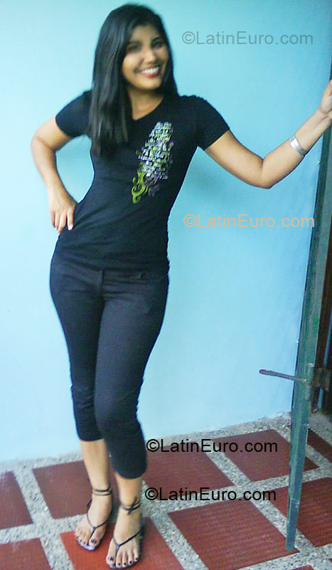 Date this charming Colombia girl Lucelis from Monteria CO5059