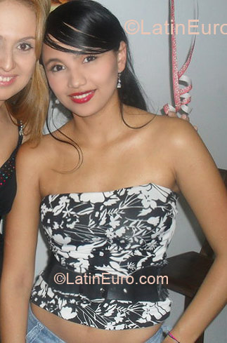 Date this beautiful Colombia girl Astrid Viviana from Medellin CO6396