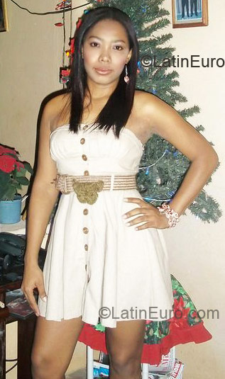 Date this georgeous Colombia girl Yeimy from monteria, cordoba CO5086