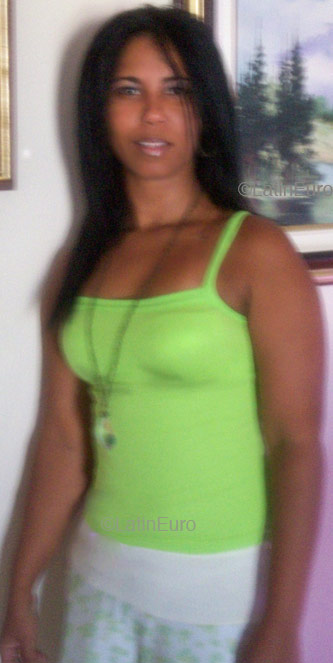 Date this sensual Brazil girl Andreia from Rio De Janeiro BR3628