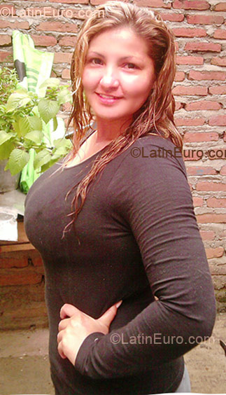 Date this sultry Colombia girl Ana Shirley from Cali CO5192