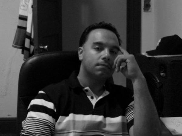 Date this pretty United States man Sosingle from Brooklyn US7693