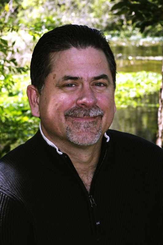 Date this tall United States man Larry from Daytona Beach Shores US7712