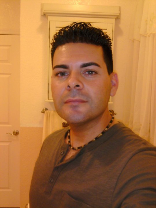 Date this stunning United States man Sandro from Miami US7752