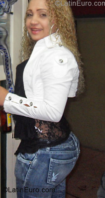 Date this foxy Colombia girl Lidis from Bogota CO5276