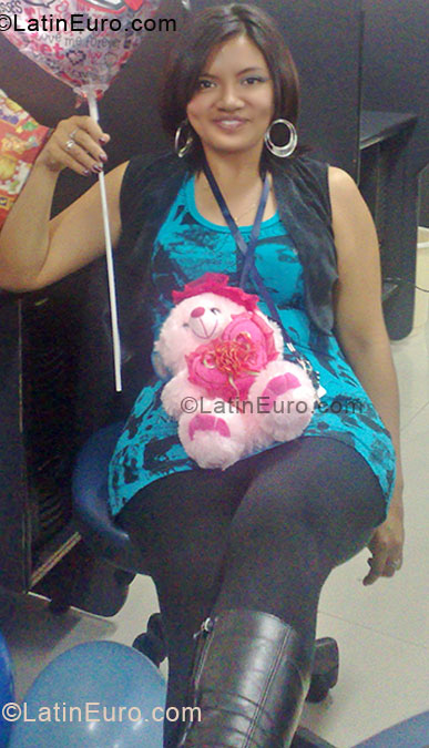 Date this stunning Ecuador girl Gabriela from Quito EC37