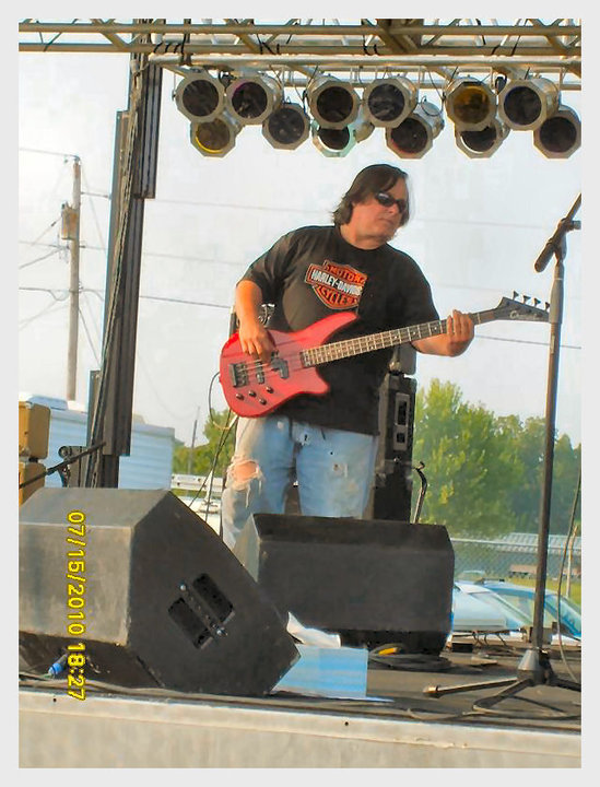 Date this young United States man Kim from coolville US7807