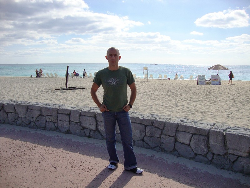 Date this cute United States man Kiro from Miami US7834