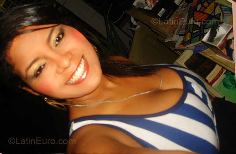 Date this sultry Brazil girl Karoliny from Rio Branco BR5887