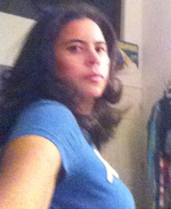 Date this nice looking United States girl Claudia Maria from Philadelphia US7919