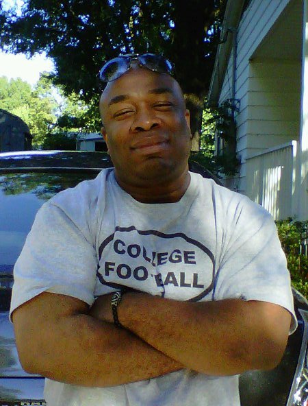 Date this lovely United States man JOFLO from Raleigh US7933