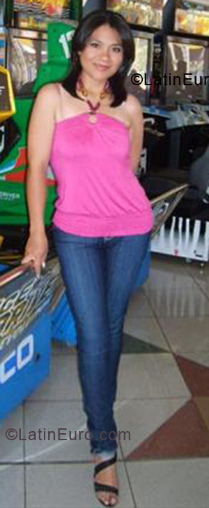 Date this tall Ecuador girl Nancy Cristina from Quito EC44