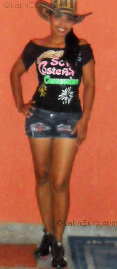 Date this voluptuous Colombia girl Danna from Barranquilla CO5441
