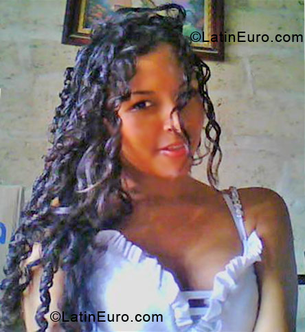 Date this voluptuous Colombia girl Karen from Cartagena CO5514