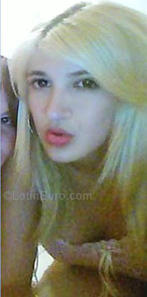 Date this cute Brazil girl Jakeline Paula from Tres Coracoes BR3967