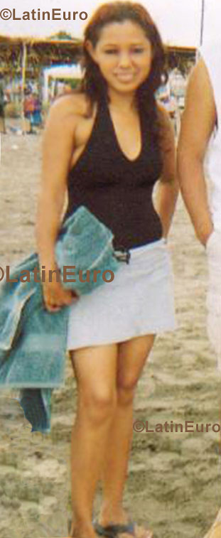Date this charming Honduras girl Iris from El Progresso HN256