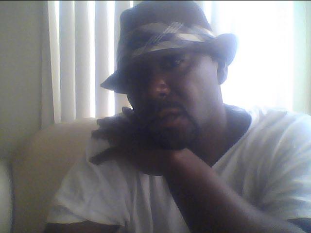 Date this cute United States man Onejp100 from Long Beach US8201