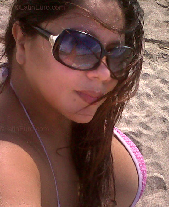 Date this sensual Ecuador girl Cecilia from Manabi EC53
