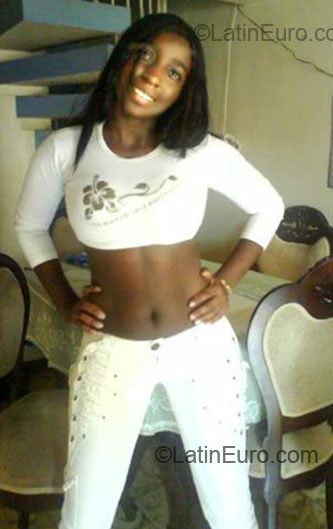 Date this sensual Colombia girl Jenni from Cali CO5577