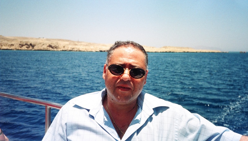 Date this young United Kingdom man Adaoui1 from London GB454