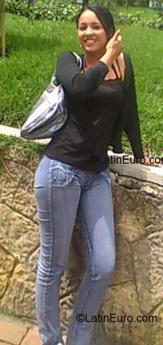 Date this georgeous Colombia girl Karen Milena from Bogota CO5869