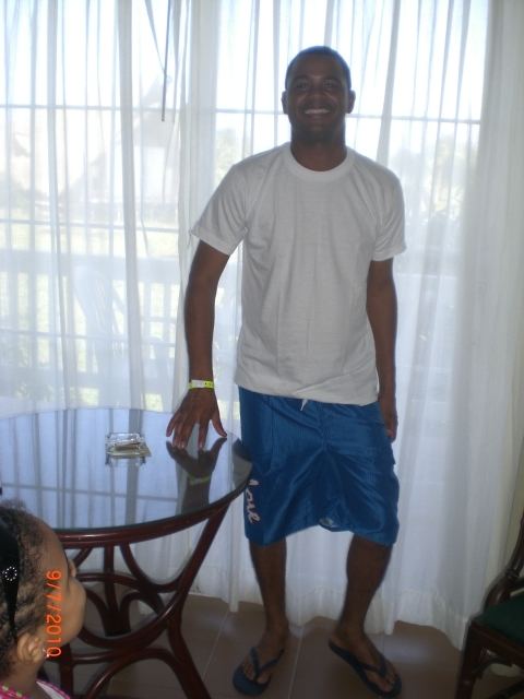 Date this athletic Dominican Republic man Wilkin from Santo Domingo DO6095