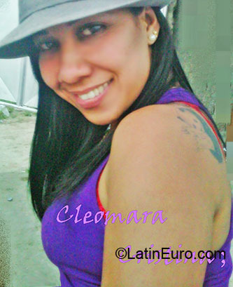 Date this pretty Brazil girl Cleomara from Rio De Janeiro BR4409