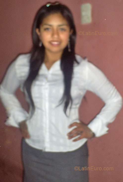Date this lovely Peru girl Deisy from Lima PE415