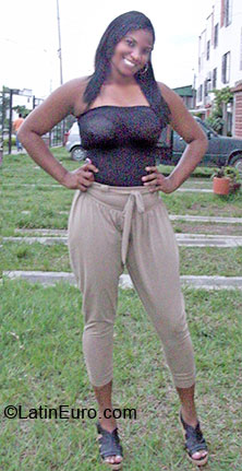 Date this good-looking Colombia girl Paola from Cali CO6086