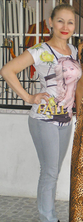 Date this charming Colombia girl Yulieth from Bogota CO6101