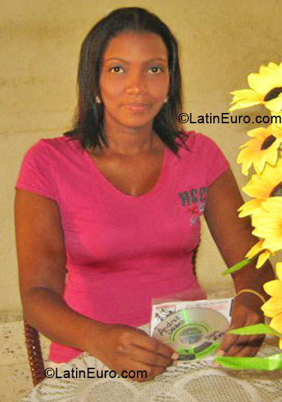 Date this stunning Colombia girl Deisy from Barranquilla CO6116