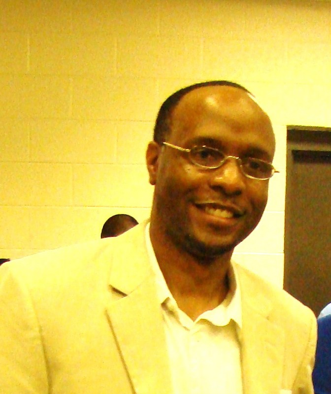 Date this nice looking United States man Landers from Harvest US8742