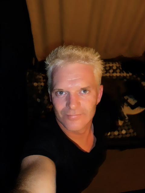 Date this sensual Australia man Thomas from Sydney AU168