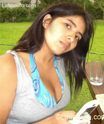 Date this nice looking Peru girl Brigitte from Lima PE427