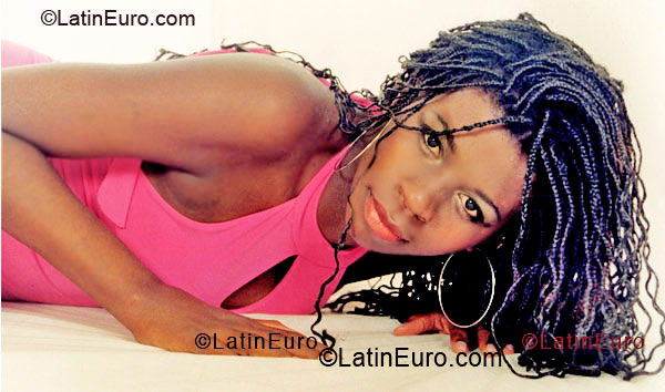 Date this passionate Brazil girl Leonarda Gabriela from Coronel Fabriciano BR4662