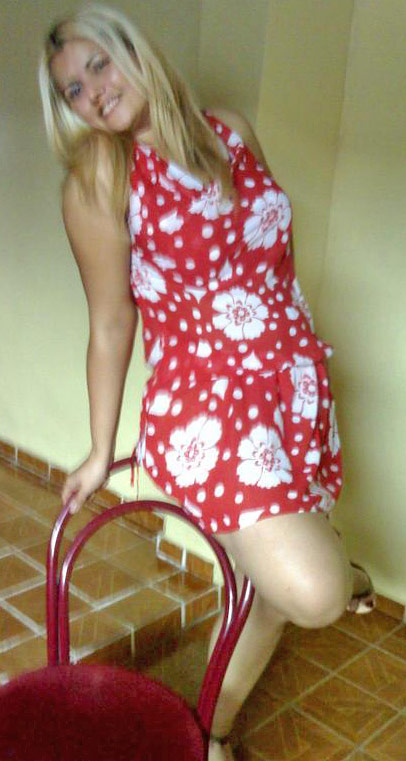 Date this nice looking Brazil girl Suelly from Belem US9014