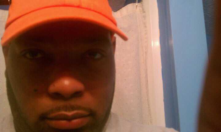 Date this attractive United States man Dante from Cleveland US9028