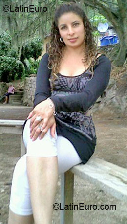 Date this attractive Honduras girl Wendy from Tegucigalpa HN291