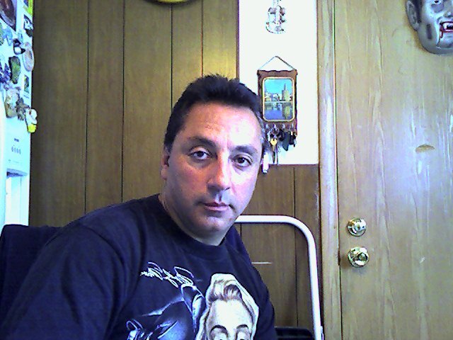 Date this good-looking United States man Paulie from schaumburg US9106