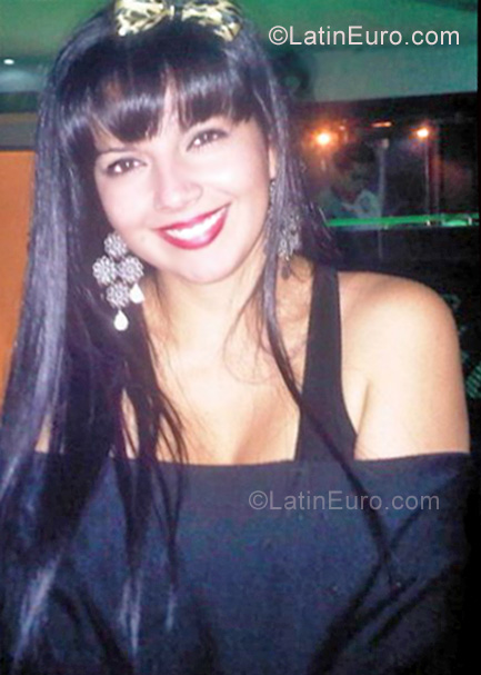 Date this beautiful Colombia girl Nataly from Bogota CO6559