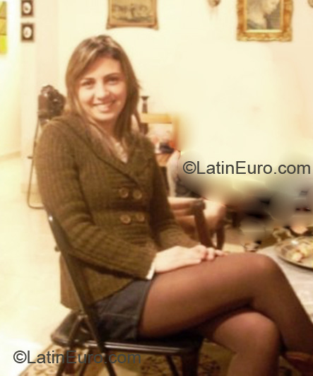 Date this good-looking Colombia girl Carolina from Bogota CO6588