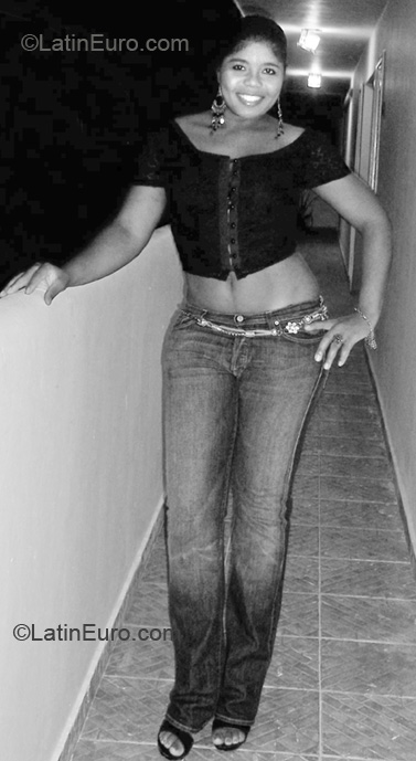 Date this good-looking Dominican Republic girl Nelfa from Punta Cana DO6999