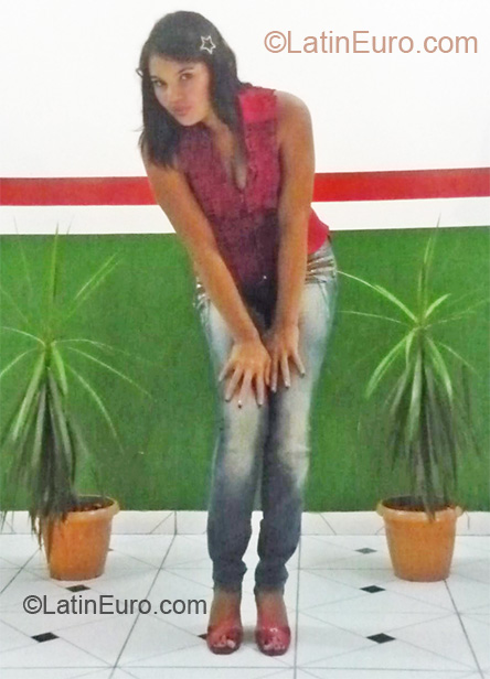 Date this funny Brazil girl Denise from Belem BR4948