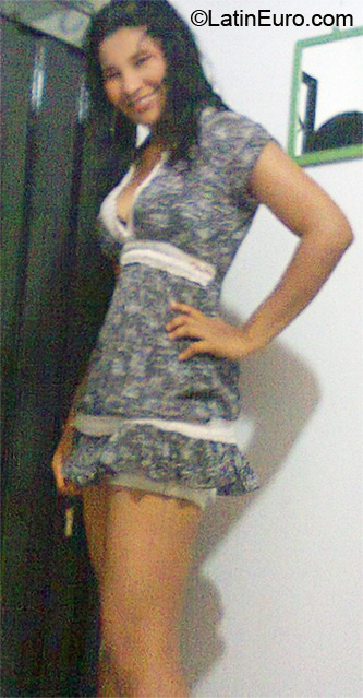 Date this cute Colombia girl Angie from Bogota CO6657