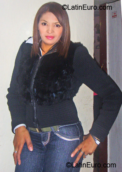 Date this foxy Colombia girl Adriana from Bogota CO6673