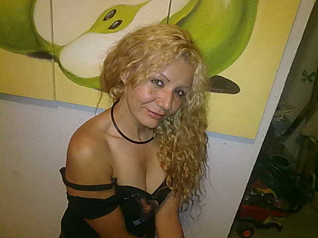 Date this gorgeous Mexico girl Eva from Guadalajara MX308