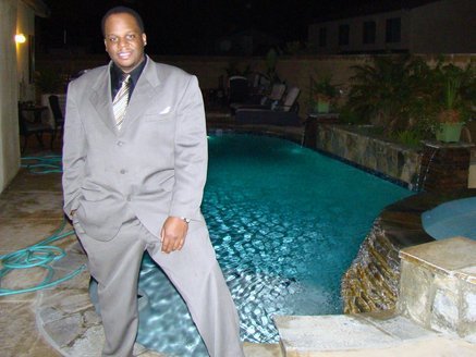 Date this lovely United States man Cecil from Hamden US9421