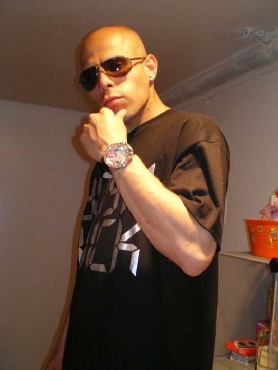 Date this beautiful United States man Carlos from New York US9443