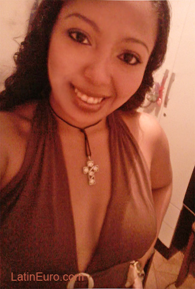 Date this pretty Brazil girl Paola from Belem BR6330